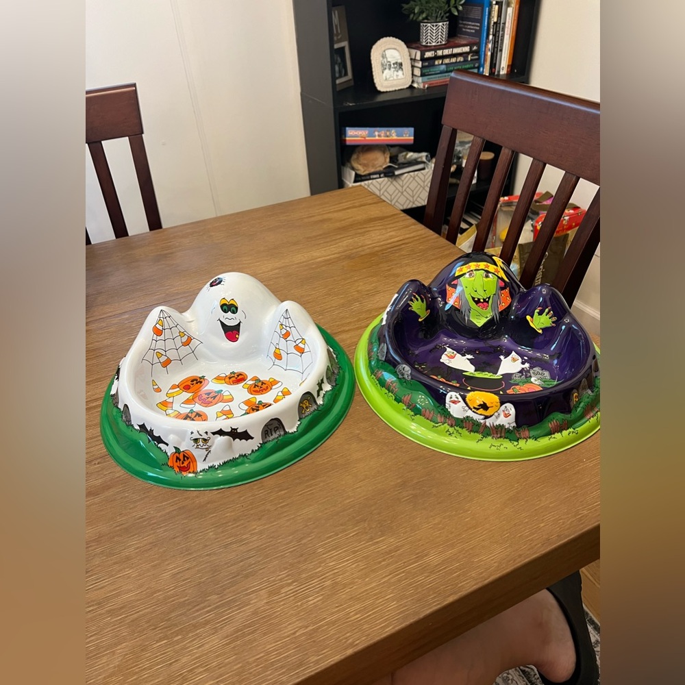 NWT 2 Vintage Ullman Plastic FUN  Halloween Candy Dishes Large